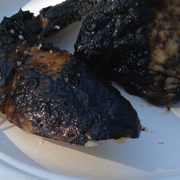 Last call: smokey black pastilla pepper chicken by @FlourandWaterSf @ThomasMcNaughton @Cochon555 #HeritageFire